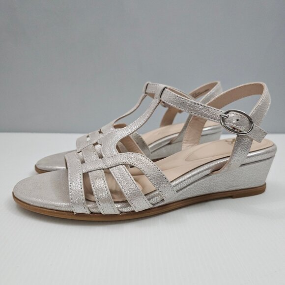 Sofft Scarlet Sandal Womens 8.5 Metallic Champagne Leather Strappy Wedge Comfort - Picture 16 of 16